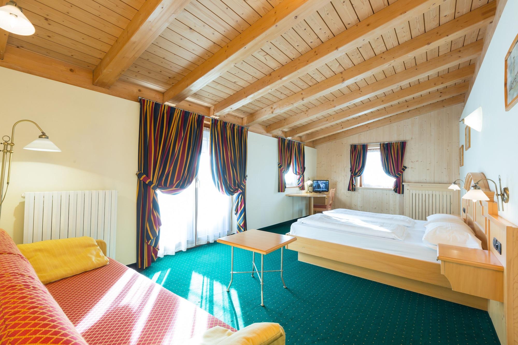 Hotel Touring Livigno Exterior foto