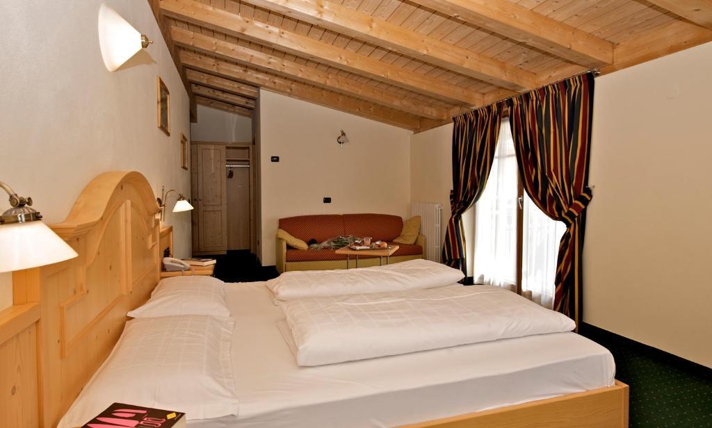 Hotel Touring Livigno Zimmer foto